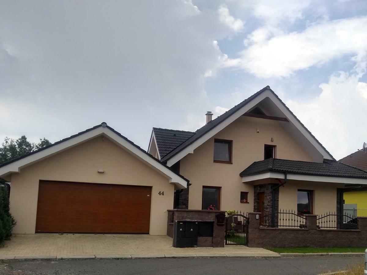 Apartman Lusy Велика Ломниця Екстер'єр фото
