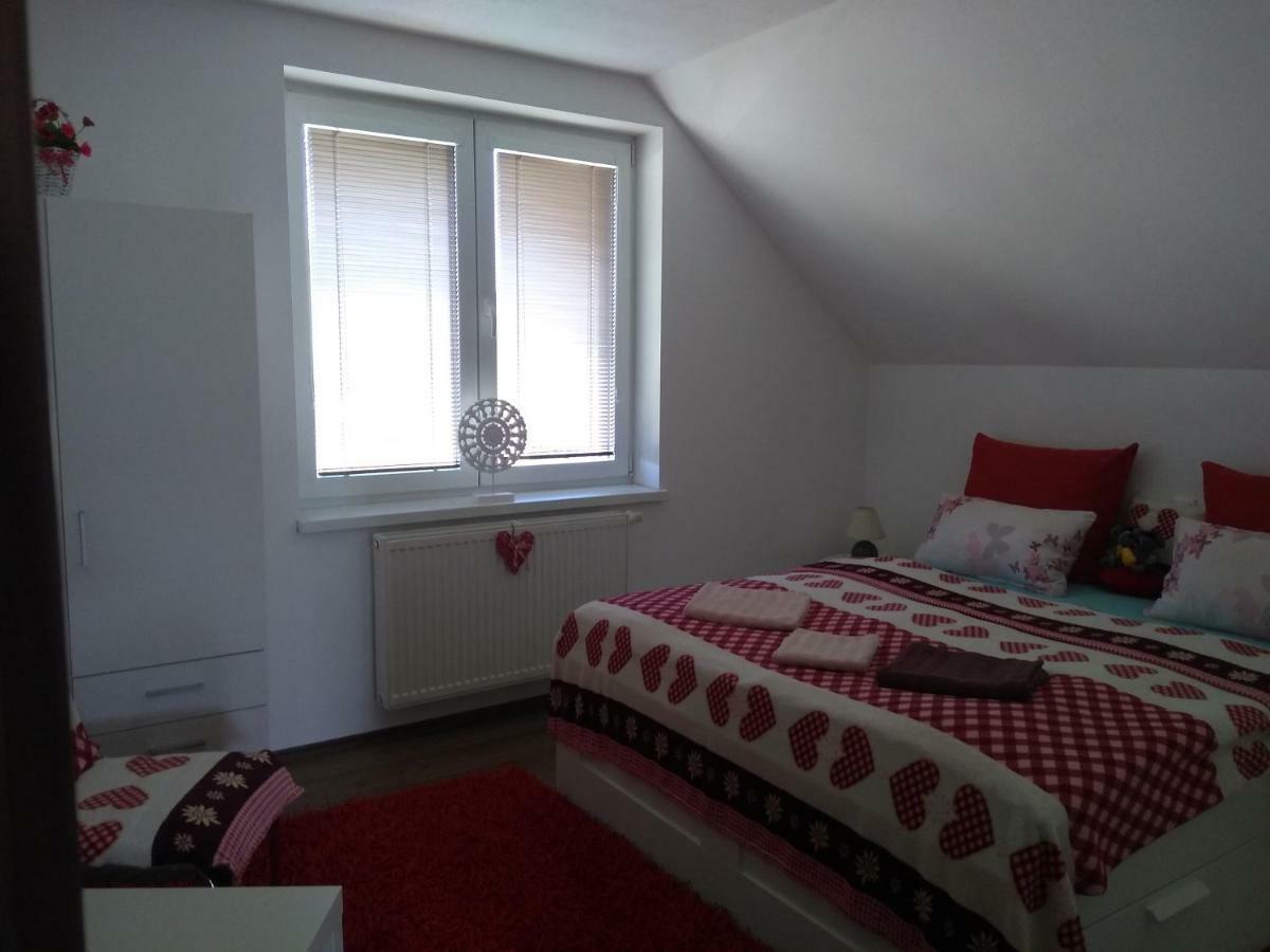Apartman Lusy Велика Ломниця Екстер'єр фото